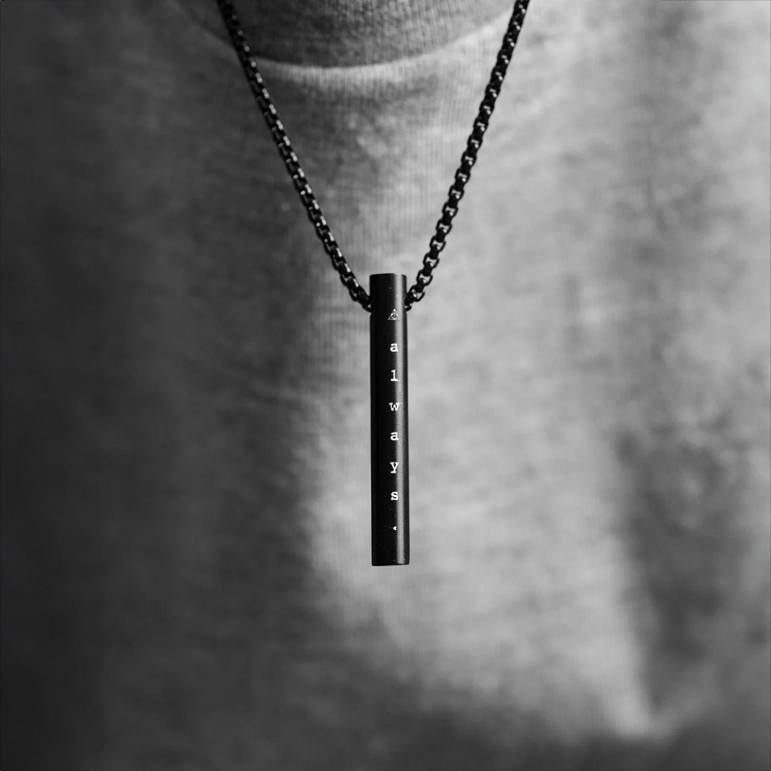 Affection Minimal Barrel Necklace