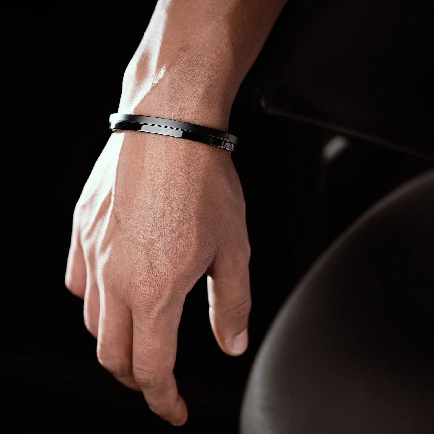 Dual Finish Oval Kada Bracelet - Image 2