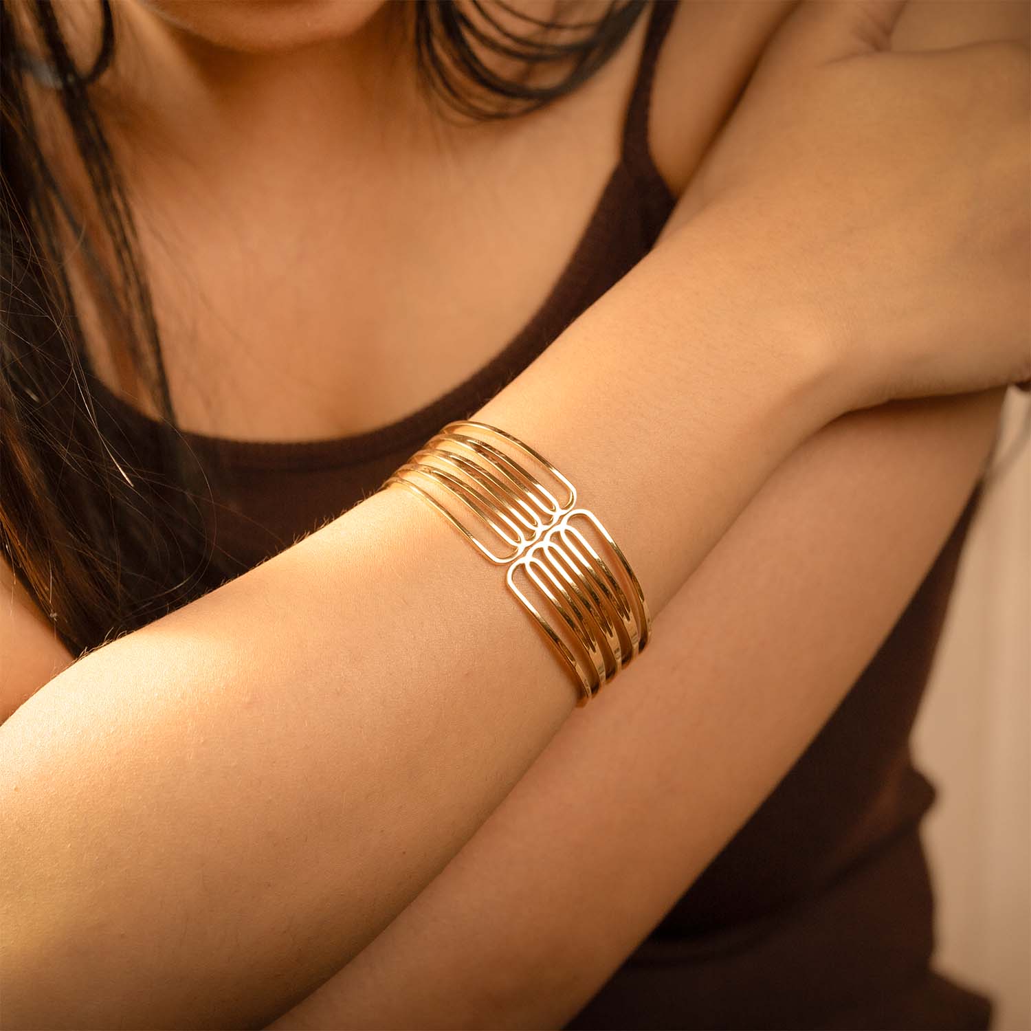 Orla Wave Infinite Loop 18K Gold Statement Openable Bracelet - Image 2