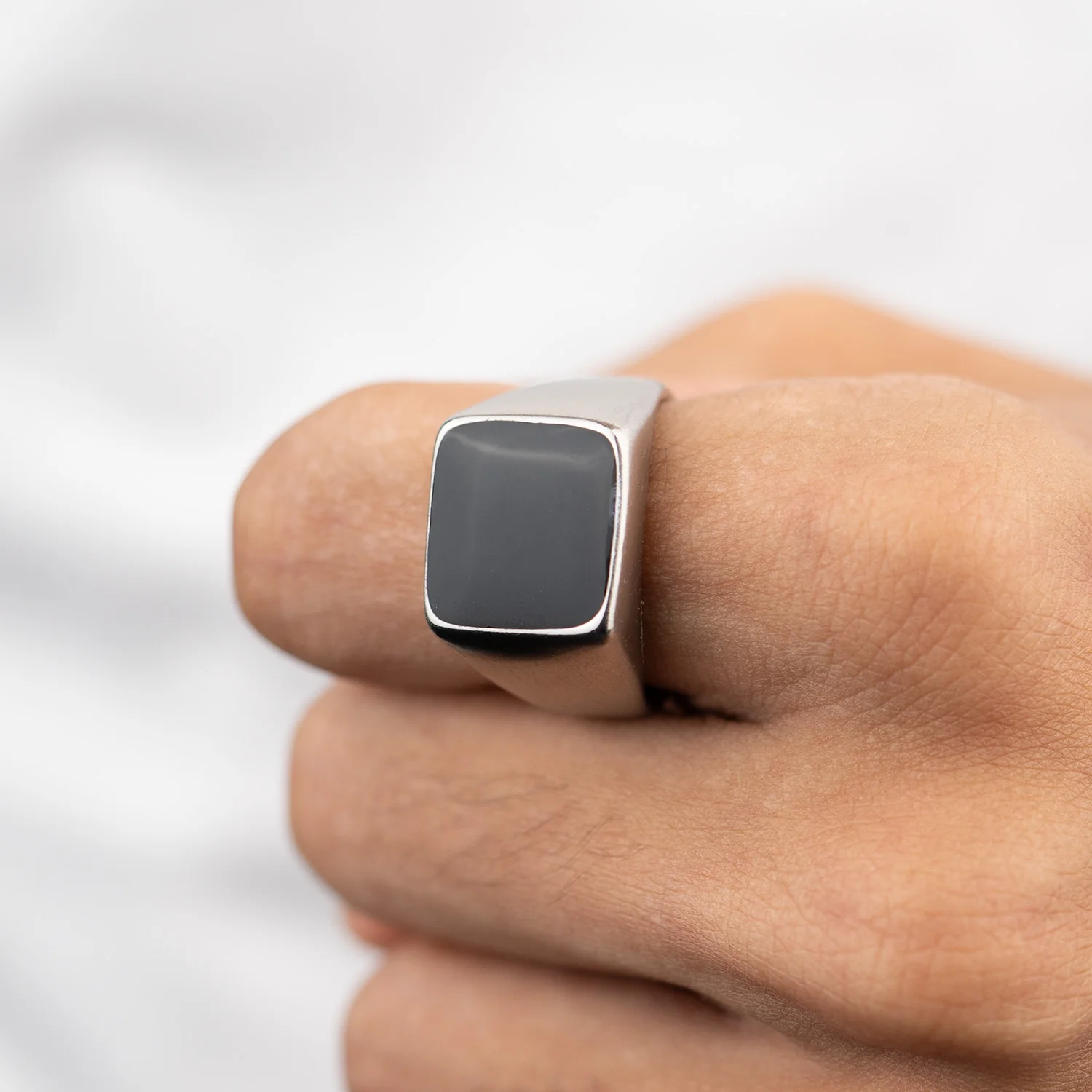 Magna Signet Ring - Image 2