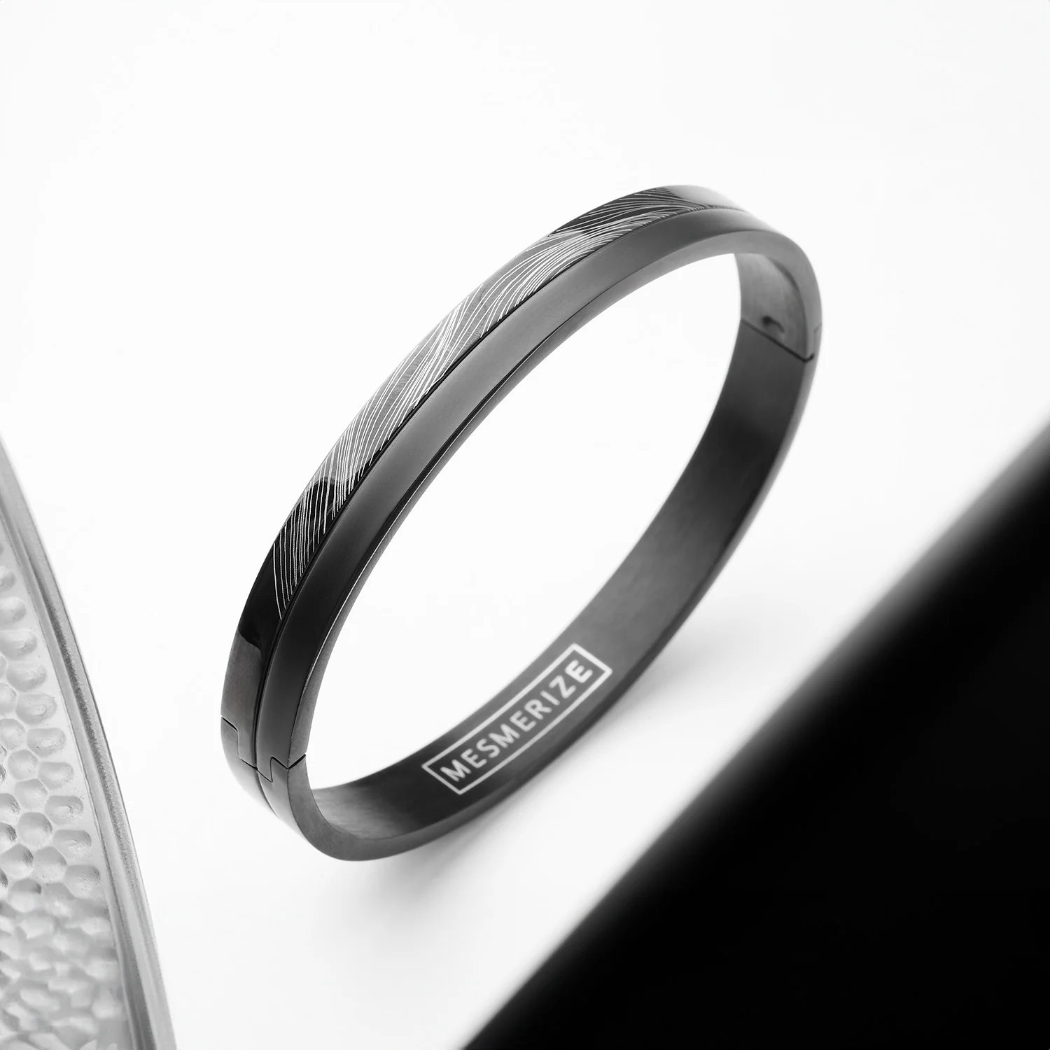 Wind Drift Oval Kada Bracelet - Image 2